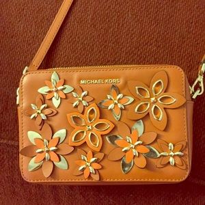 Michael kors orange crossbody